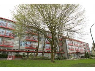 Photo 2: 313 350 E 2ND Avenue in Vancouver: Mount Pleasant VE Condo for sale in "MAINSPACE" (Vancouver East)  : MLS®# V1057358