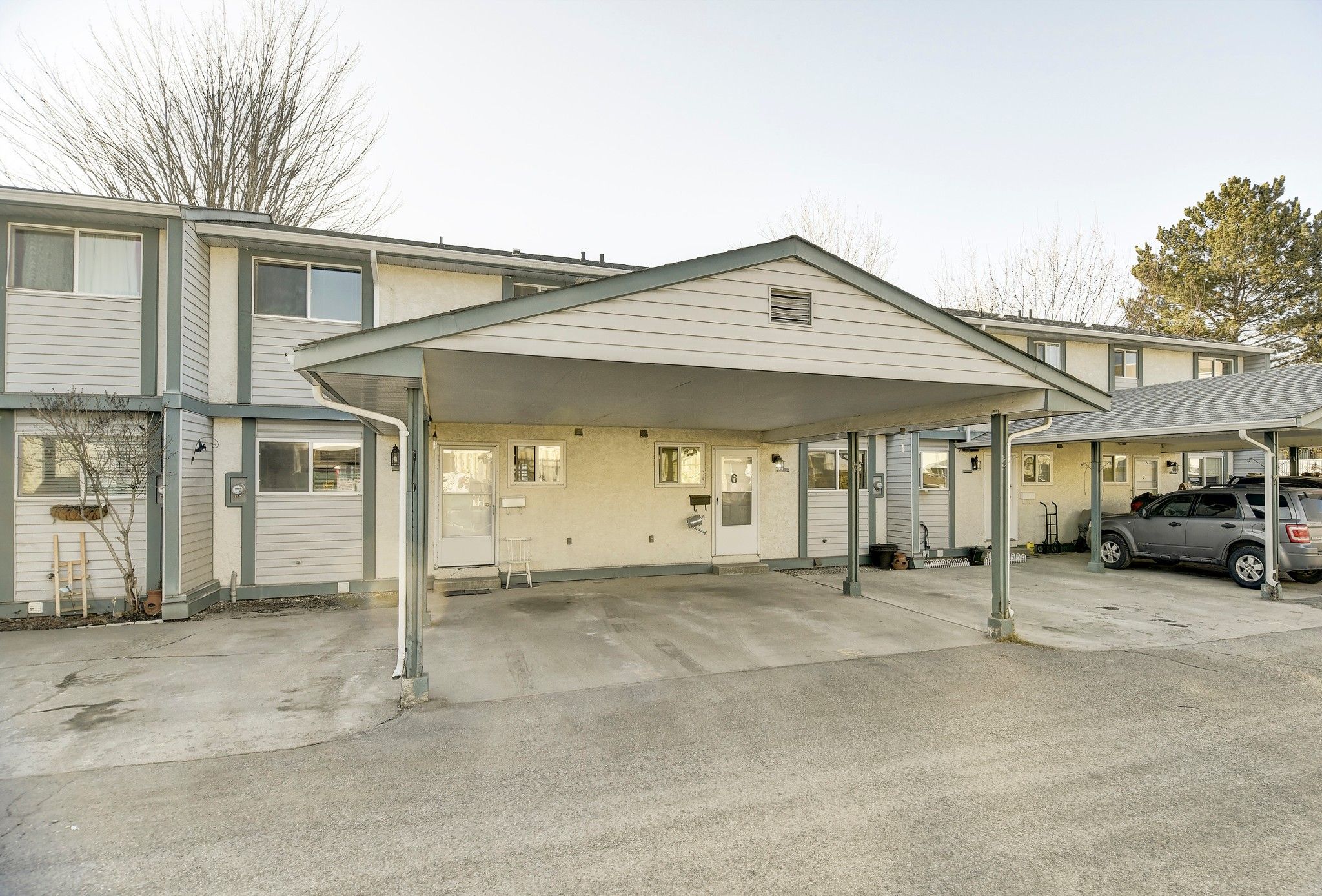 Main Photo: 6 750 Houghton Road in Kelowna: Rutland North House for sale (Central Okanagan)  : MLS®# 10204215
