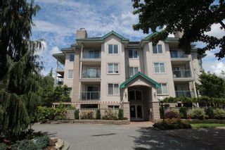 Photo 1: 310 20453 53 Avenue in Langley: Langley City Condo for sale in "Countryside Estates" : MLS®# R2178947