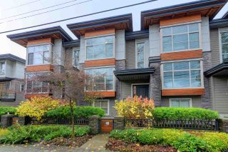 Photo 1: 4 3025 BAIRD Road in North Vancouver: Lynn Valley Townhouse for sale in "Vicinity" : MLS®# R2326169