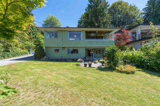 Photo 1: 4740 CEDARCREST Avenue in North Vancouver: Canyon Heights NV House for sale : MLS®# R2129725