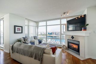 Photo 3: 1902 1199 MARINASIDE CRESCENT in Vancouver: Yaletown Condo for sale (Vancouver West)  : MLS®# R2506862