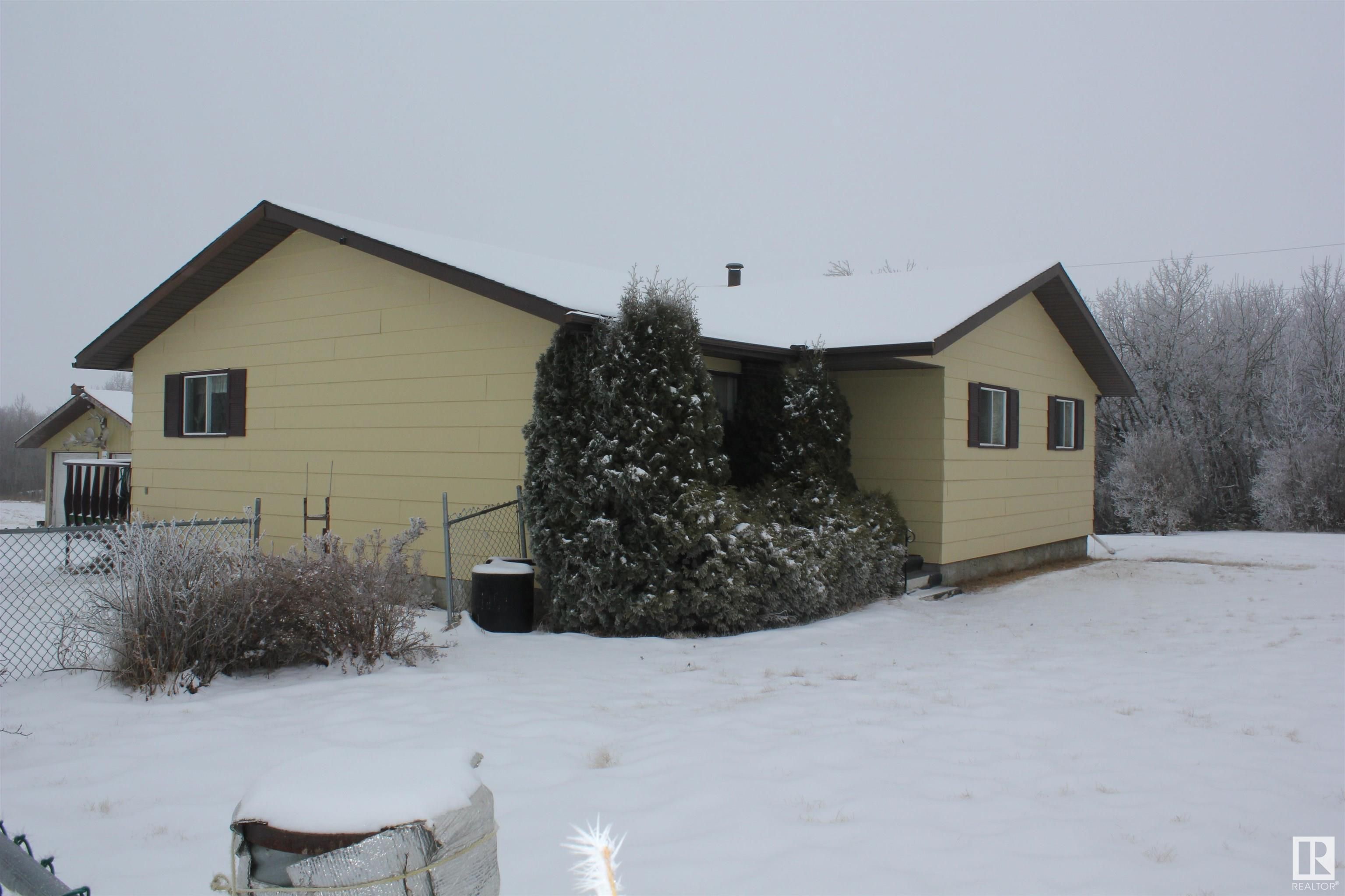 Main Photo: 553035 RR64: Rural Two Hills County House for sale : MLS®# E4372309