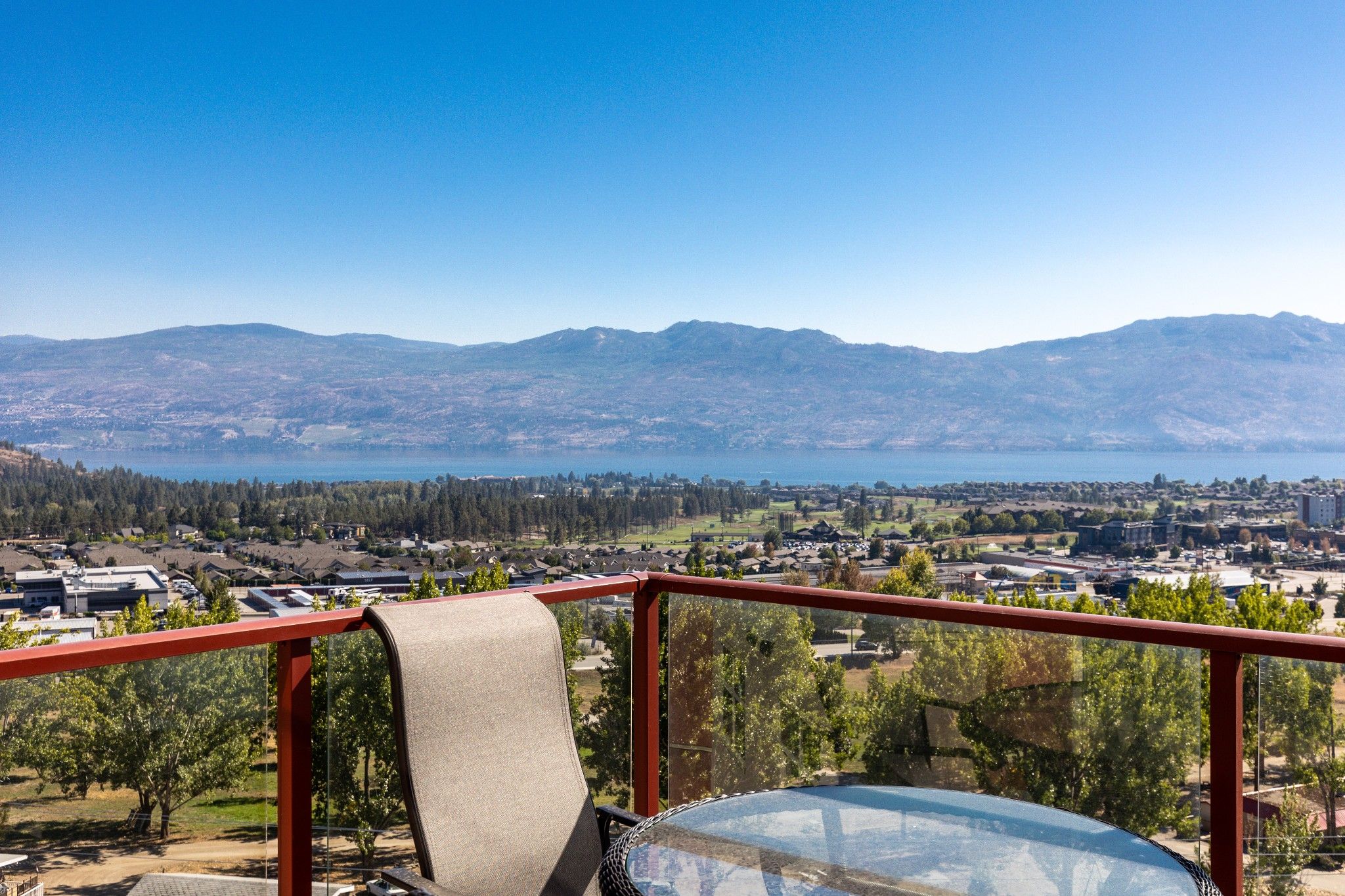 Main Photo: 403 3205 Skyview  Lane in West Kelowna: Westbank Centre Multi-family for sale (Central Okanagan)  : MLS®# 10284531