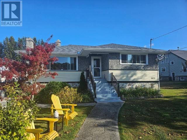 Main Photo: 5873 NASS STREET in Powell River: House for sale : MLS®# 17507