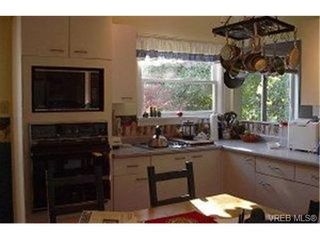 Photo 9: 1815 Ferndale Rd in VICTORIA: SE Gordon Head House for sale (Saanich East)  : MLS®# 321663