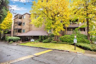 Photo 1: 104 10680 151A Street in Surrey: Guildford Condo for sale in "lincoln's hill" (North Surrey)  : MLS®# R2735744