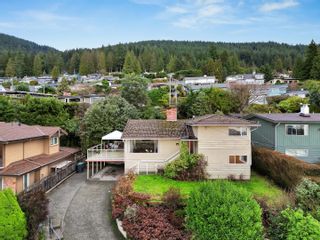 Photo 6: 382 MONTERAY Avenue in North Vancouver: Upper Delbrook House for sale : MLS®# R2847679