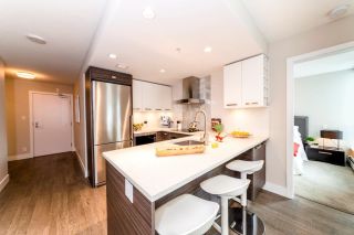 Photo 3: 528 1783 MANITOBA Street in Vancouver: False Creek Condo for sale in "Residences at West" (Vancouver West)  : MLS®# R2292917