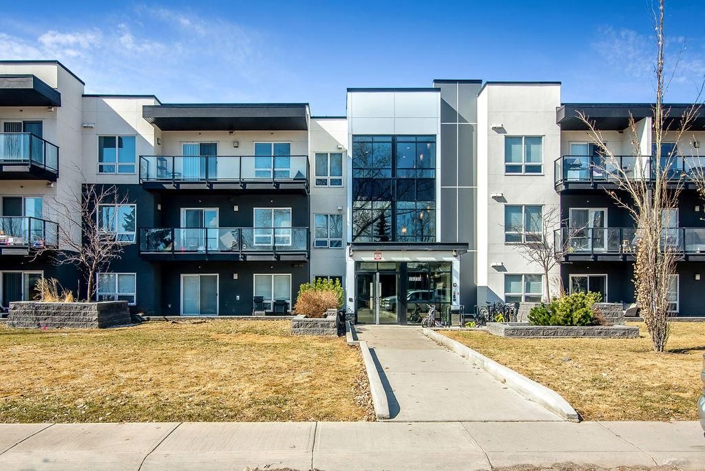 Main Photo: 215 15233 1 Street SE in Calgary: Midnapore Apartment for sale : MLS®# A2039512