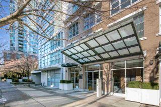 Photo 3: 902 189 NATIONAL Avenue in Vancouver: Mount Pleasant VE Condo for sale in "SUSSEX BY Bosa" (Vancouver East)  : MLS®# R2141629