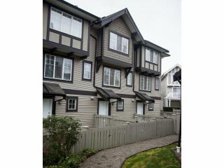 Photo 3: 44 20176 68TH Avenue in Langley: Willoughby Heights Townhouse for sale in "Steeple Chase" : MLS®# F1401877