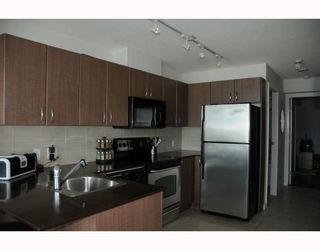 Photo 4: 2808 610 GRANVILLE Street in Vancouver: Downtown VW Condo for sale in "THE HUDSON" (Vancouver West)  : MLS®# V769548