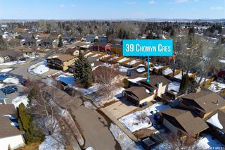 Main Photo: 39 Chomyn Crescent in Saskatoon: Silverwood Heights Residential for sale : MLS®# SK965723
