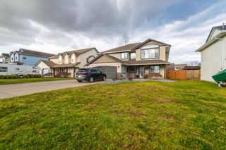 Photo 1: 34749 4TH Avenue in Abbotsford: Poplar House for sale : MLS®# R2648903