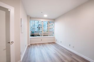 Photo 10: 814 1177 HORNBY Street in Vancouver: Downtown VW Condo for sale in "London Place" (Vancouver West)  : MLS®# R2869569