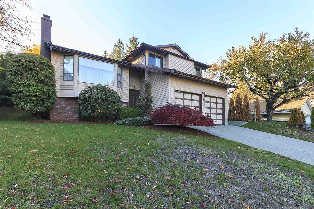 Main Photo: 2369 WOODSTOCK Drive in Abbotsford: Abbotsford East House for sale in "McMillan Area" : MLS®# R2218848