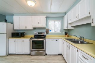 Photo 4: 7715 INGA Drive in Prince George: Pineview Manufactured Home for sale (PG Rural South (Zone 78))  : MLS®# R2546089
