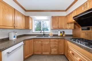Photo 6: 949 THERMAL Drive in Coquitlam: Chineside House for sale : MLS®# R2869332