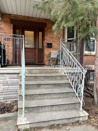 Photo 3: 415 Parkside Drive in Toronto: High Park-Swansea House (2 1/2 Storey) for sale (Toronto W01)  : MLS®# W8071688