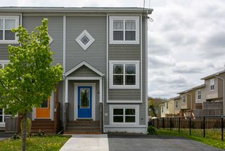 Photo 1: 11 Halef Court in Halifax: 7-Spryfield Residential for sale (Halifax-Dartmouth)  : MLS®# 202009193
