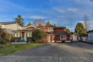 Photo 1: 6278 194B Street in Surrey: Clayton House for sale in "BAKERSVIEW" (Cloverdale)  : MLS®# R2547155