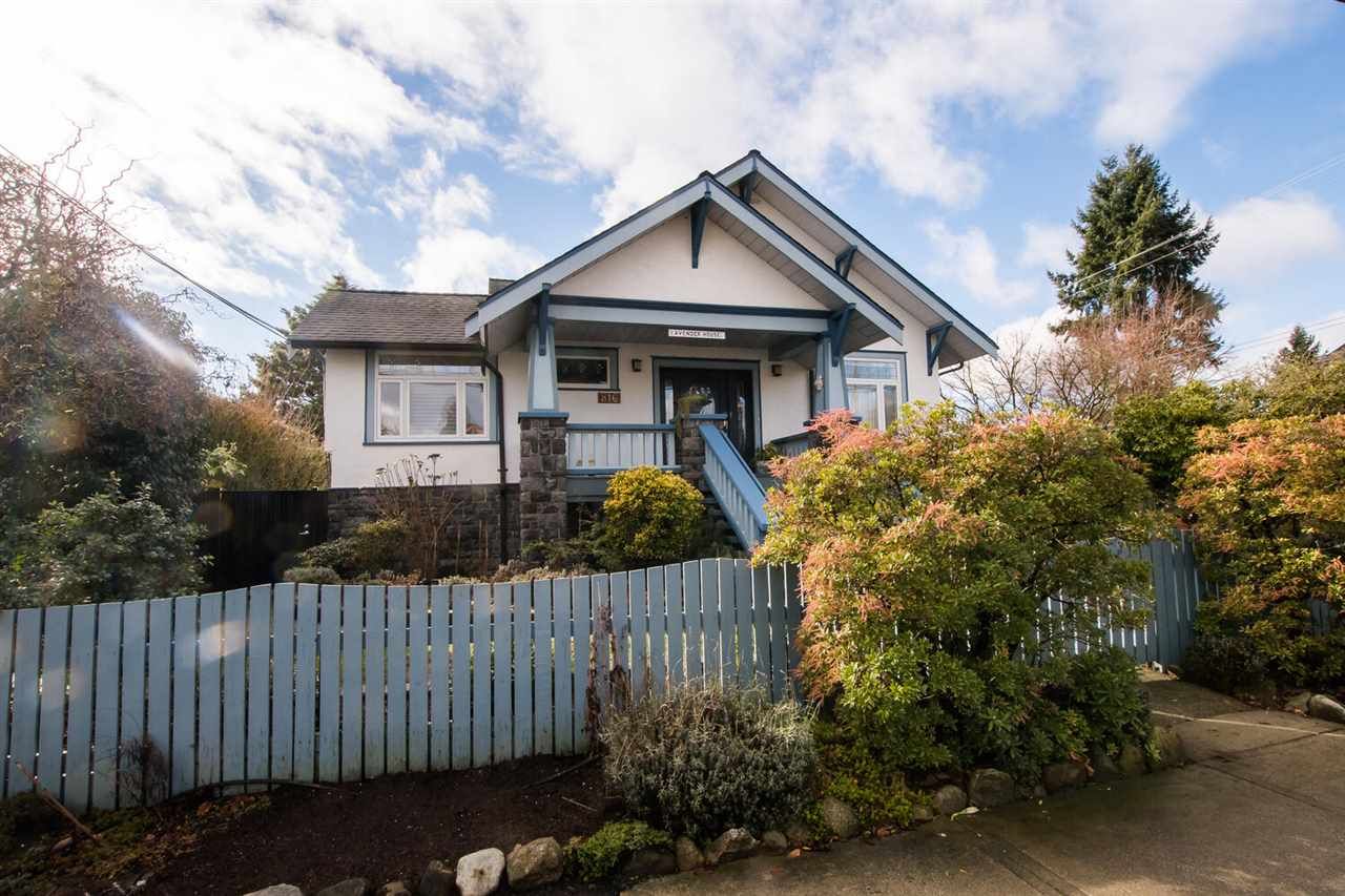 Main Photo:  in New Westminster: Moody Park House for sale : MLS®# R2550227