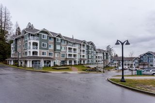 Photo 3: # 414 -16388 64 Avenue in Surrey: Cloverdale BC Condo for sale in "THE RIDGE AT BOSE FARMS" (Cloverdale)  : MLS®# R2143424
