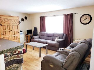 Photo 3: 2273 ROYAL Crescent in Prince George: South Fort George House for sale (PG City Central (Zone 72))  : MLS®# R2440098