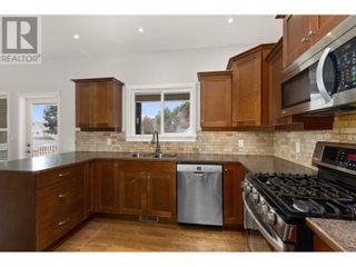 Photo 14: 5501 BUTLER Street in Summerland: House for sale : MLS®# 10311255