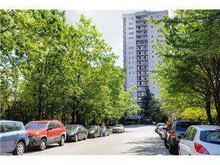 Photo 5: 302 3901 CARRIGAN Court in Burnaby: Government Road Condo for sale in "LOUGHEED ESTATES II" (Burnaby North)  : MLS®# V1023256