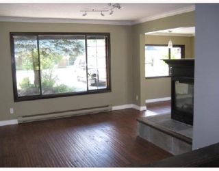 Photo 3: 41272 MEADOW Avenue: Brackendale 1/2 Duplex for sale (Squamish)  : MLS®# V722712