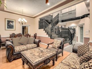 Photo 9: 8068 136A Street in Surrey: Bear Creek Green Timbers House for sale : MLS®# R2806209