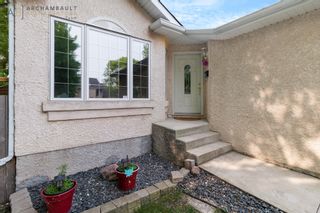 Photo 3: 274 Jacques Avenue in Winnipeg: Kildonan Estates Residential for sale (3J)  : MLS®# 202320266