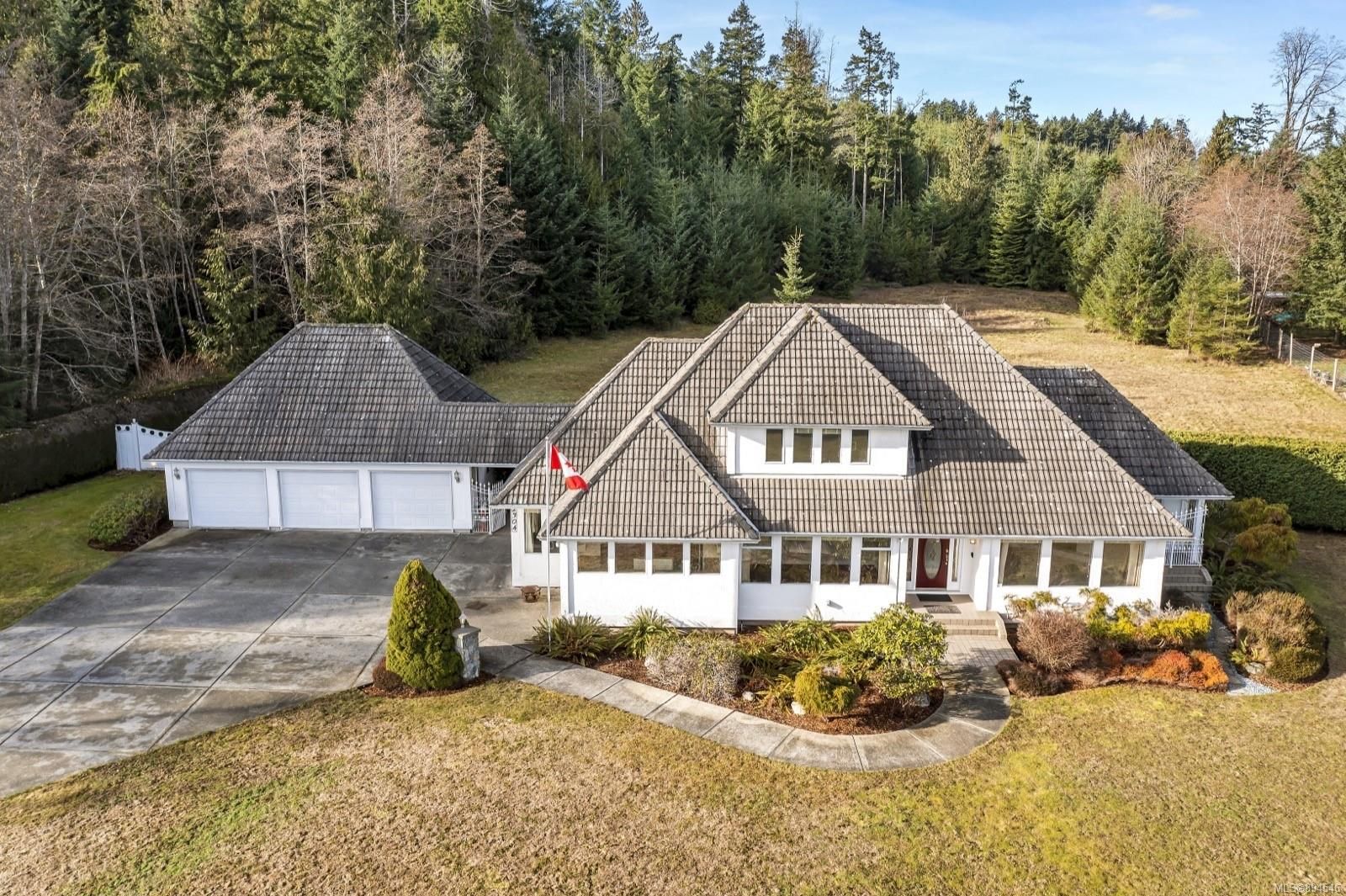 Main Photo: 2304 Boulding Rd in Mill Bay: ML Mill Bay House for sale (Malahat & Area)  : MLS®# 894546