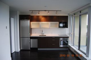 Photo 1: 1204 10777 UNIVERSITY Drive in Surrey: Whalley Condo for sale in "CITYPOINT" (North Surrey)  : MLS®# R2371422