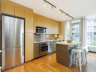 Photo 3: 506 1833 CROWE Street in Vancouver: False Creek Condo for sale in "The Foundry" (Vancouver West)  : MLS®# R2513678