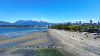 Photo 26: 307 2255 YORK Avenue in Vancouver: Kitsilano Condo for sale in "THE BEACH HOUSE" (Vancouver West)  : MLS®# R2881730