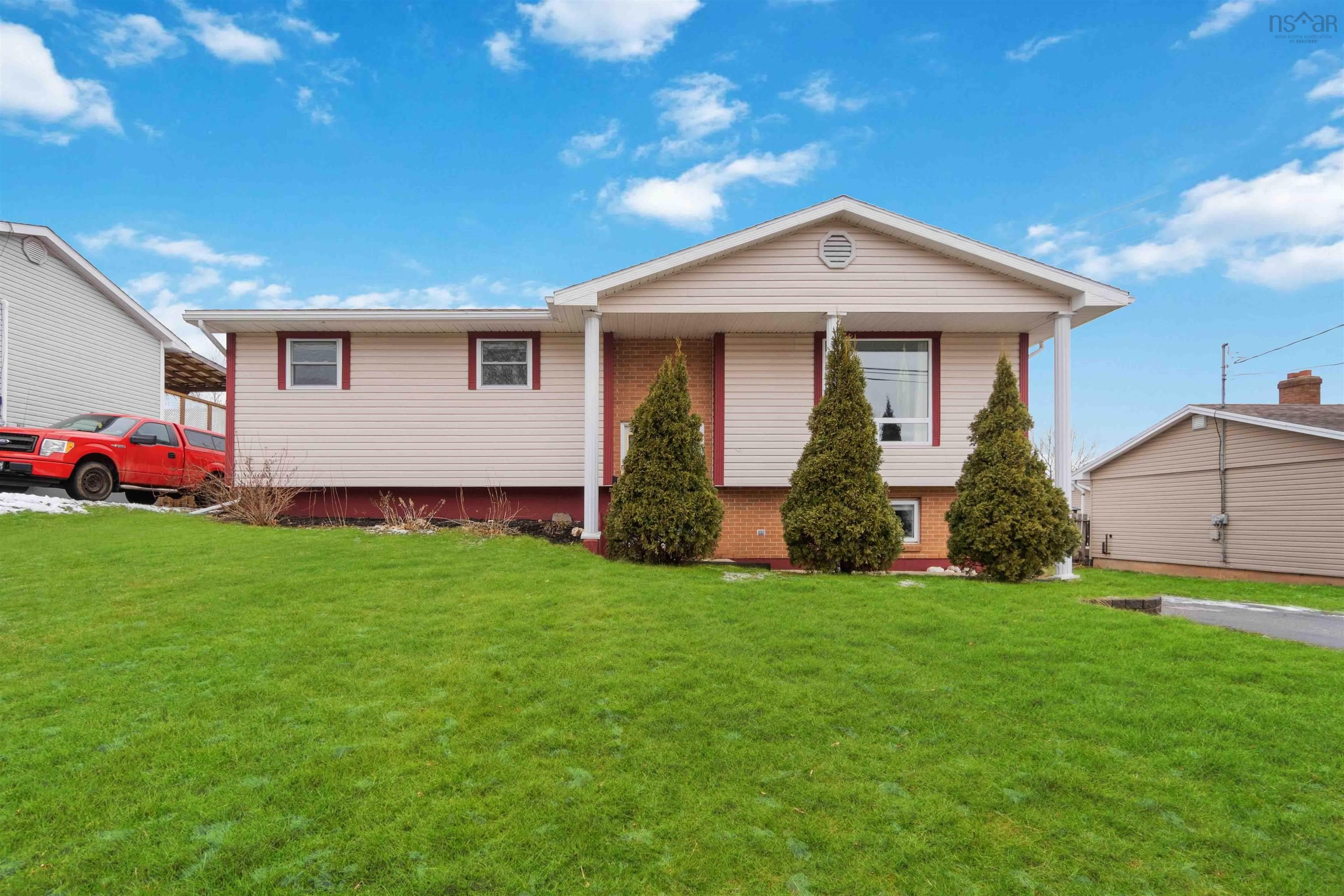 Main Photo: 86 Campbell Road in Kentville: Kings County Residential for sale (Annapolis Valley)  : MLS®# 202401642