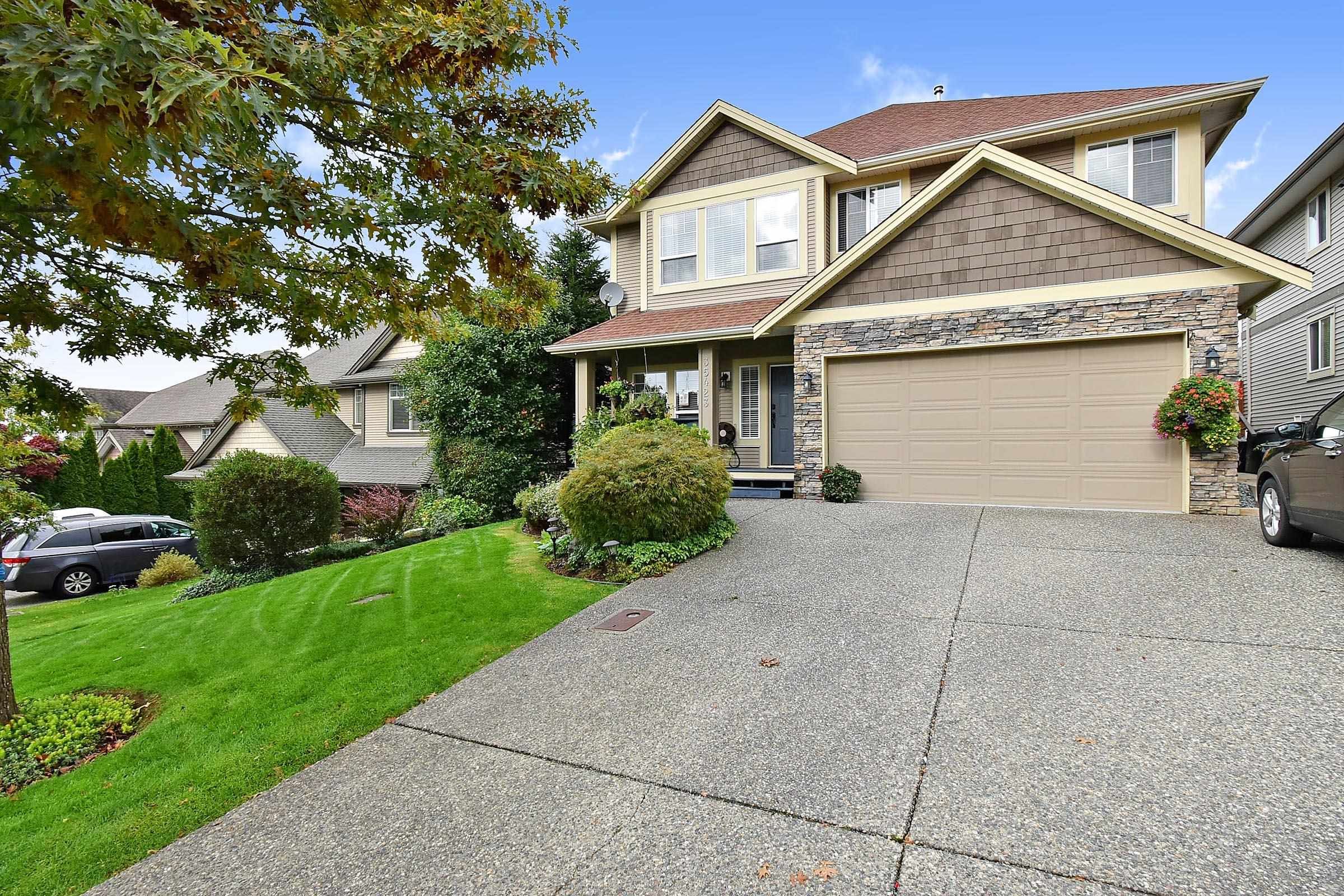 Main Photo: 35423 MCKINLEY Drive: House for sale in Abbotsford: MLS®# R2725064