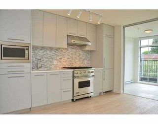 Photo 2: 308 4355 W 10TH Avenue in Vancouver: Point Grey Condo for sale in "IRON & WHYTE" (Vancouver West)  : MLS®# V954621