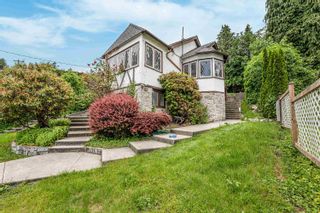 Main Photo: 3243 TRAVERS Avenue in West Vancouver: West Bay House for sale : MLS®# R2755429