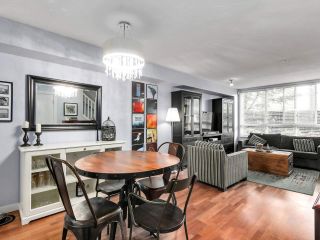 Photo 9: 2774 ALMA Street in Vancouver: Kitsilano Townhouse for sale in "Twenty On The Park" (Vancouver West)  : MLS®# R2501470