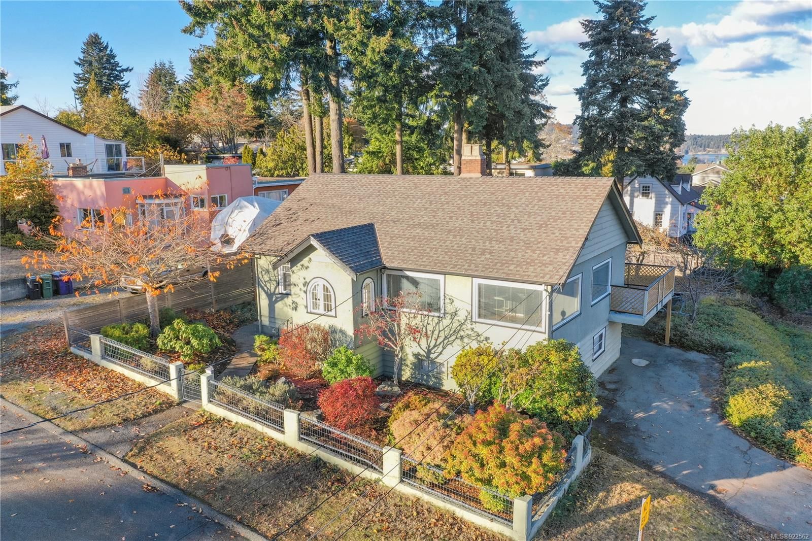 Main Photo: 310 St. George St in Nanaimo: Na Brechin Hill House for sale : MLS®# 922562