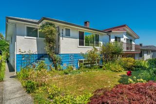 Photo 2: 3411 E 29TH Avenue in Vancouver: Renfrew Heights House for sale (Vancouver East)  : MLS®# R2714408
