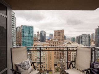 Photo 6: 2304 888 HOMER STREET in Vancouver: Downtown VW Condo for sale (Vancouver West)  : MLS®# R2330895