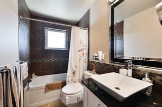 Photo 11: 3124 46 Street SW in Calgary: Glenbrook Detached for sale : MLS®# A2129562