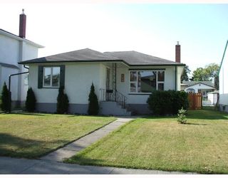 Photo 1: 428 ENNISKILLEN Avenue in WINNIPEG: West Kildonan / Garden City Single Family Detached for sale (North West Winnipeg)  : MLS®# 2716290