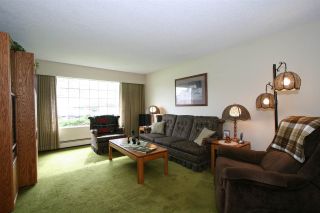 Photo 3: 10511 HOGARTH Drive in Richmond: Woodwards House for sale in "London Park" : MLS®# R2045518