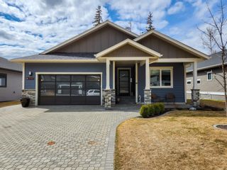 Photo 1: 2759 LINKS Drive in Prince George: Aberdeen House for sale in "Aberdeen" (PG City North)  : MLS®# R2770492